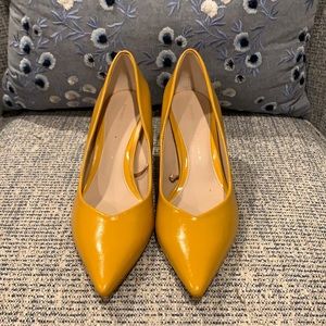 Zara Basic mustard yellow leather pumps. Only worn once